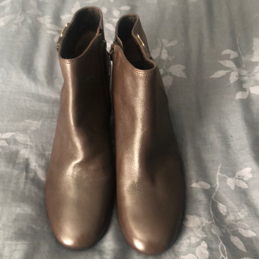 Tory Burch Lowell Tumbled Vitello Wedge Booties - Picture 2 of 10